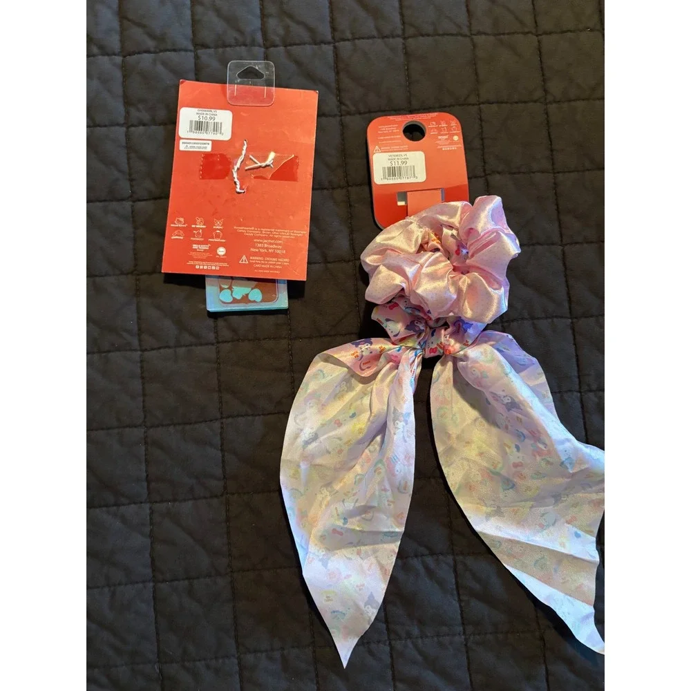 Sanrio Hello Kitty Sweethearts Pink Bow Scrunchie and Glitter Keychain Set NWT